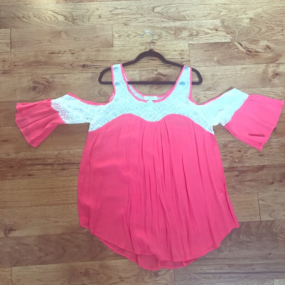 Umgee Tops - UmGee Coral Shoulder Cut--Out Shirt